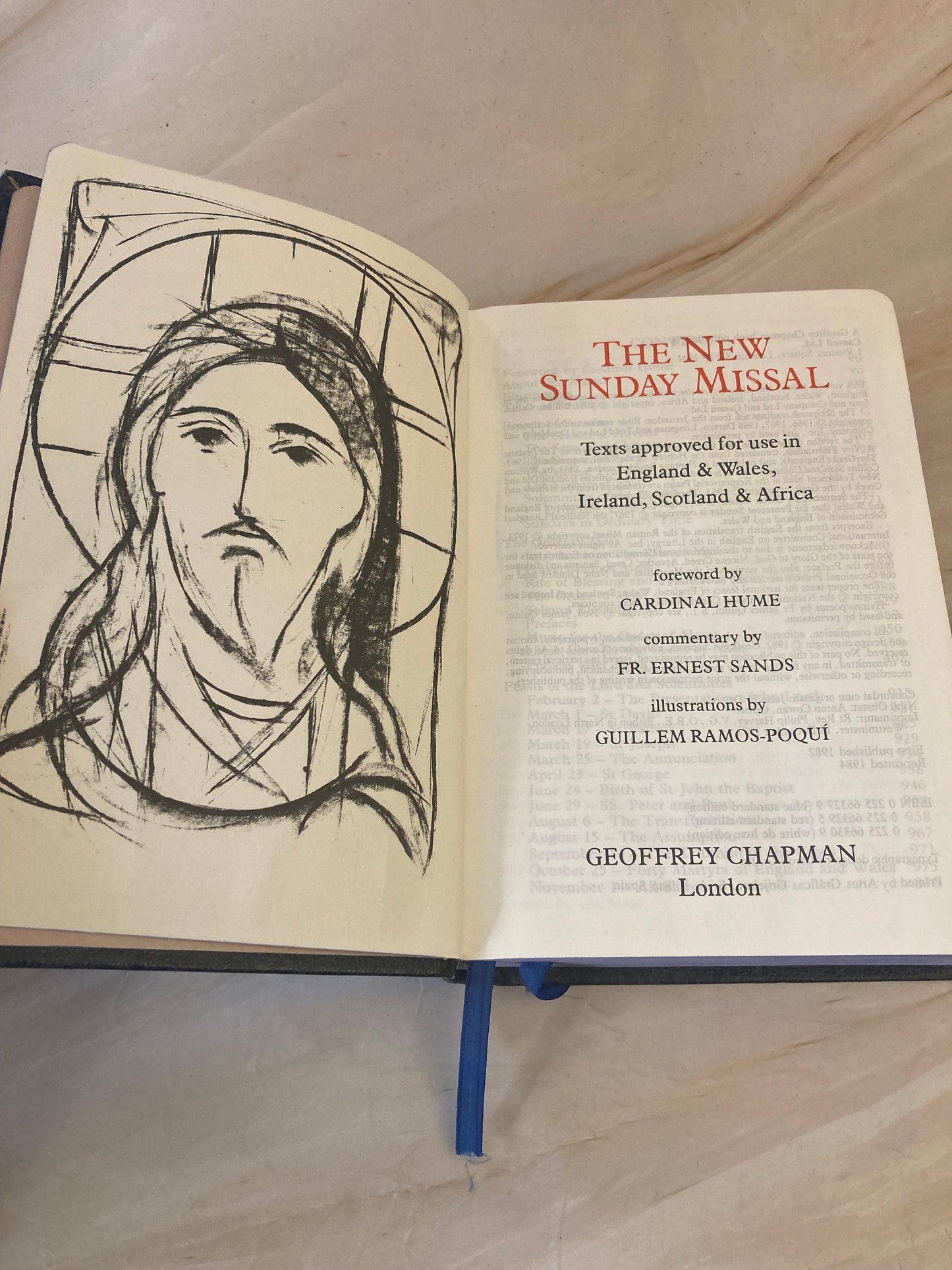 1984 The New Sunday Missal book Geoffrey Chapman Holy Mass - Ref x316