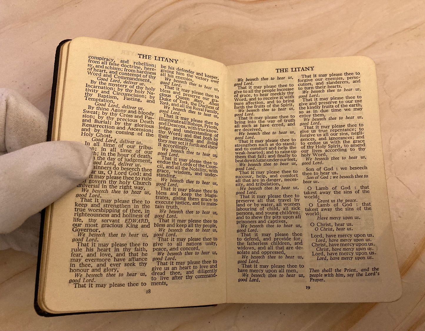 1937 Illustrated Common Prayer Hymns A&M pocketsize book - (Ref x359)