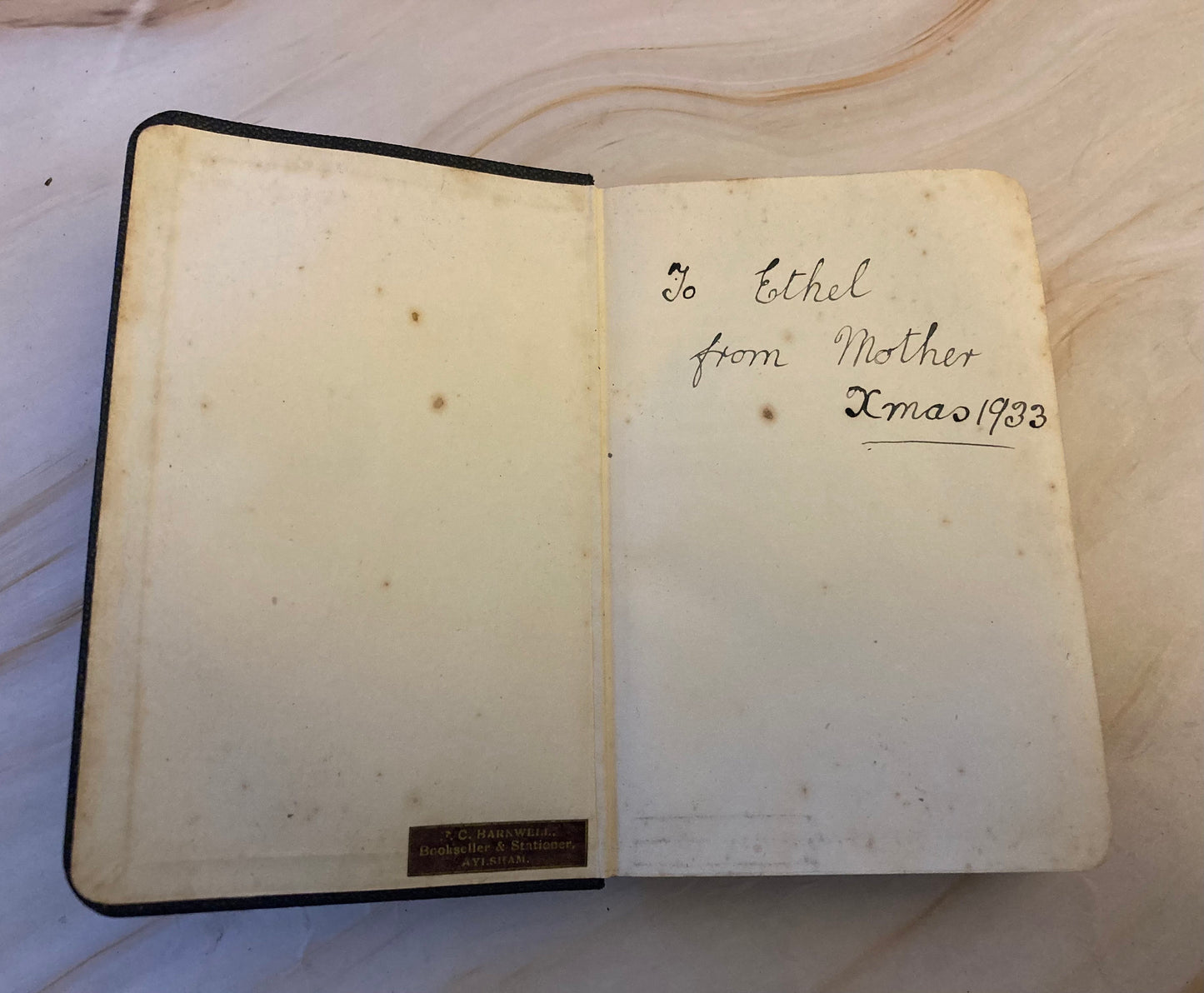 The Book of Common Prayer 1933 - Small prayer book - (Ref x338)