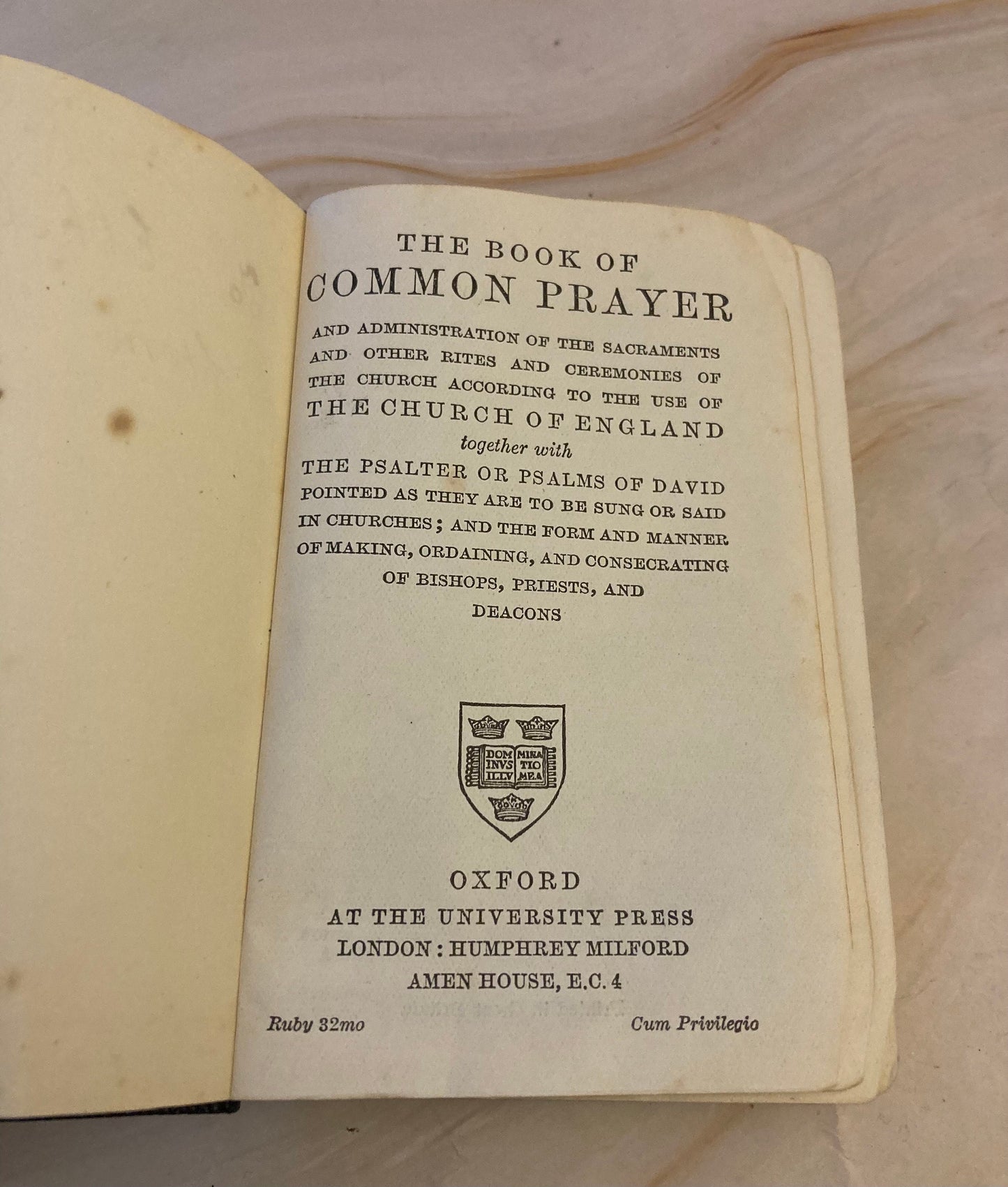 The Book of Common Prayer 1933 - Small prayer book - (Ref x338)