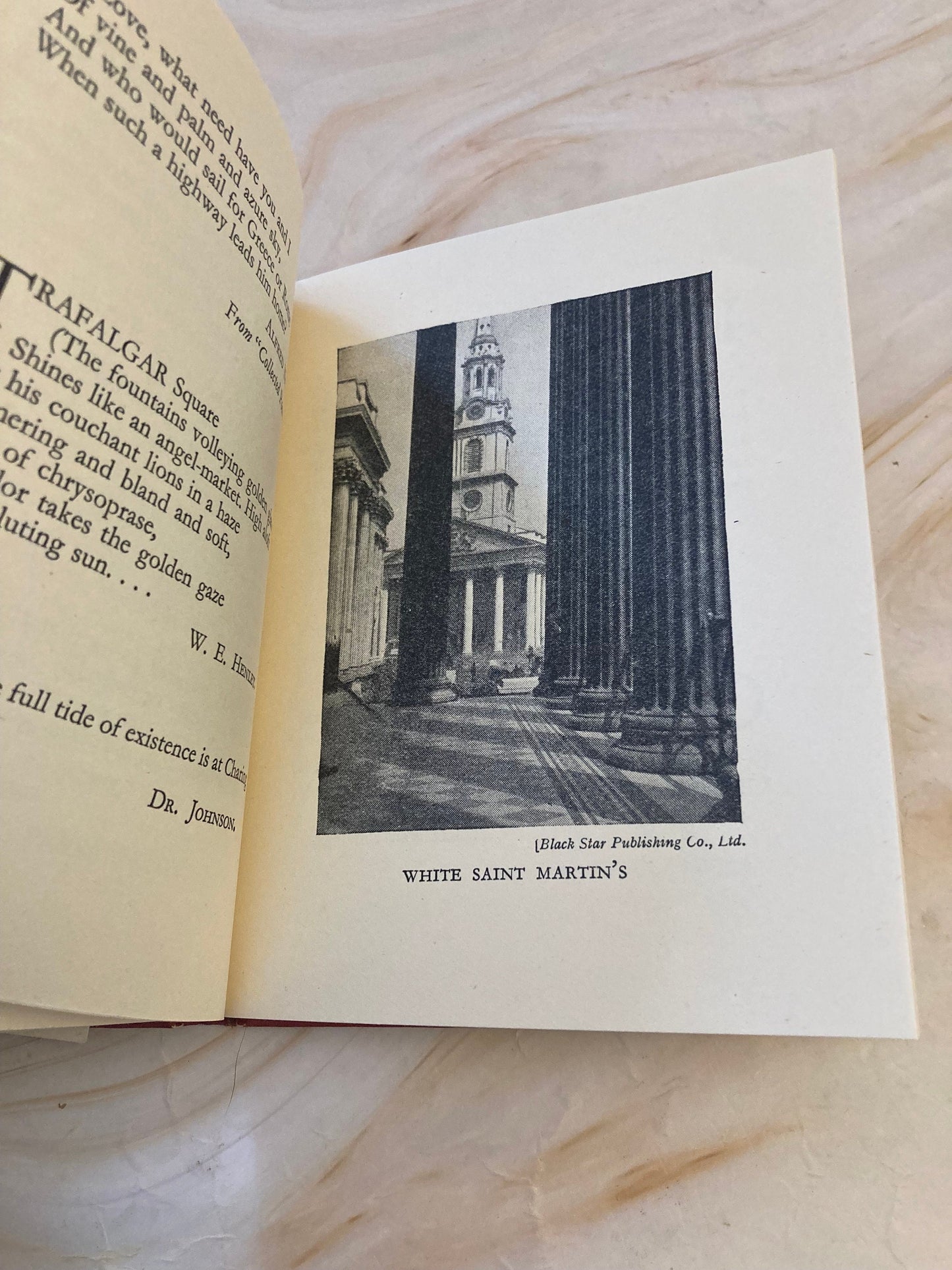 In Praise of London book 1947 - An Anthology of Friends by Neville Hilditch - (Ref x327)