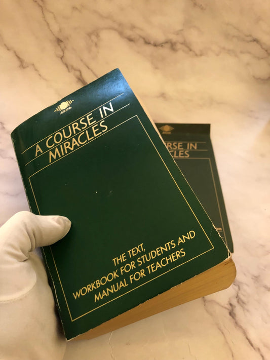 A Course in Miracles book Arkana - (Ref x386)