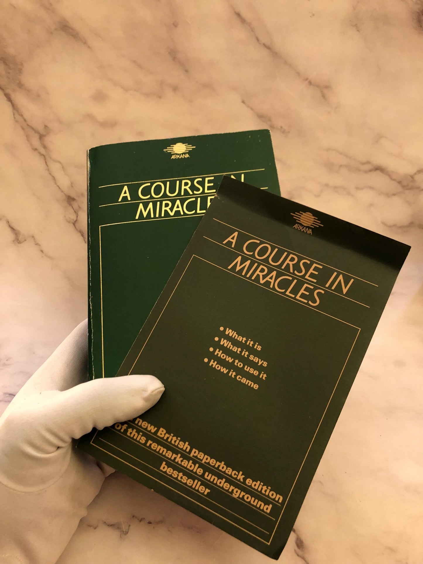 A Course in Miracles book Arkana - (Ref x386)