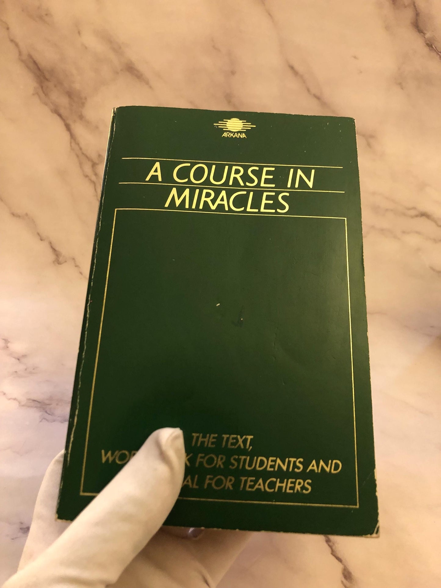 A Course in Miracles book Arkana - (Ref x386)