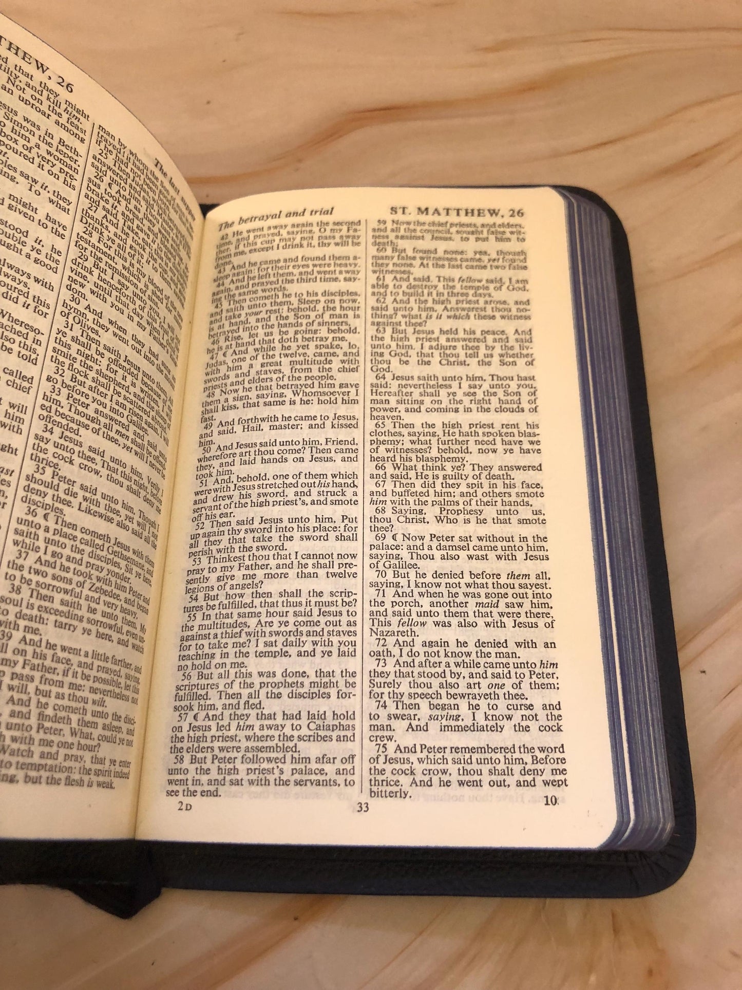 Small Vintage BlueHoly Bible - (Ref x411)