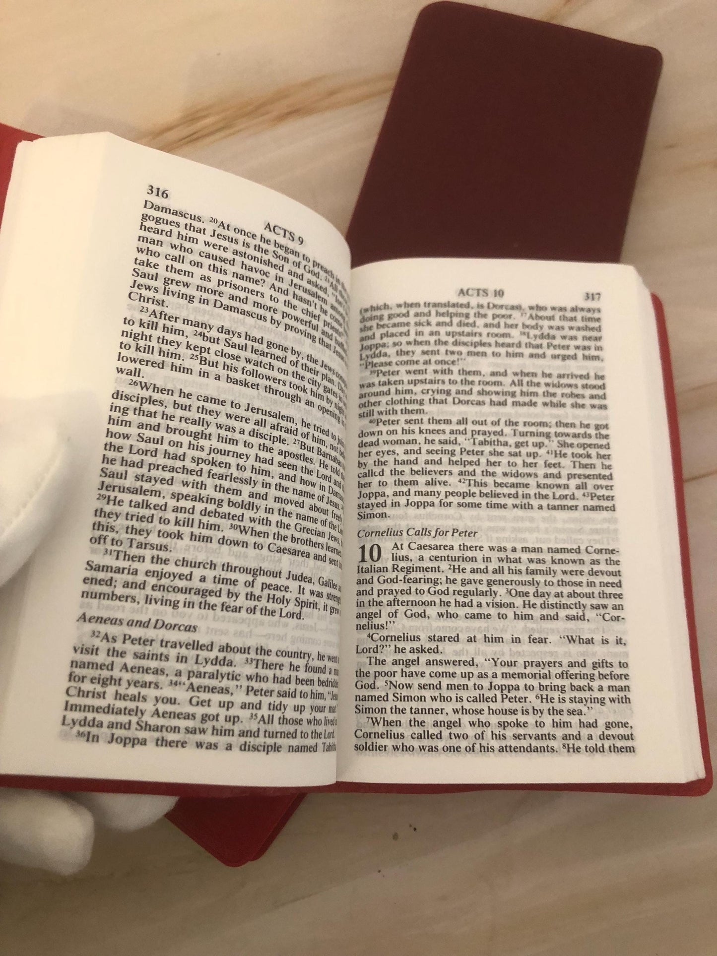 4 Small Red Gideon Bibles - (Ref x434)