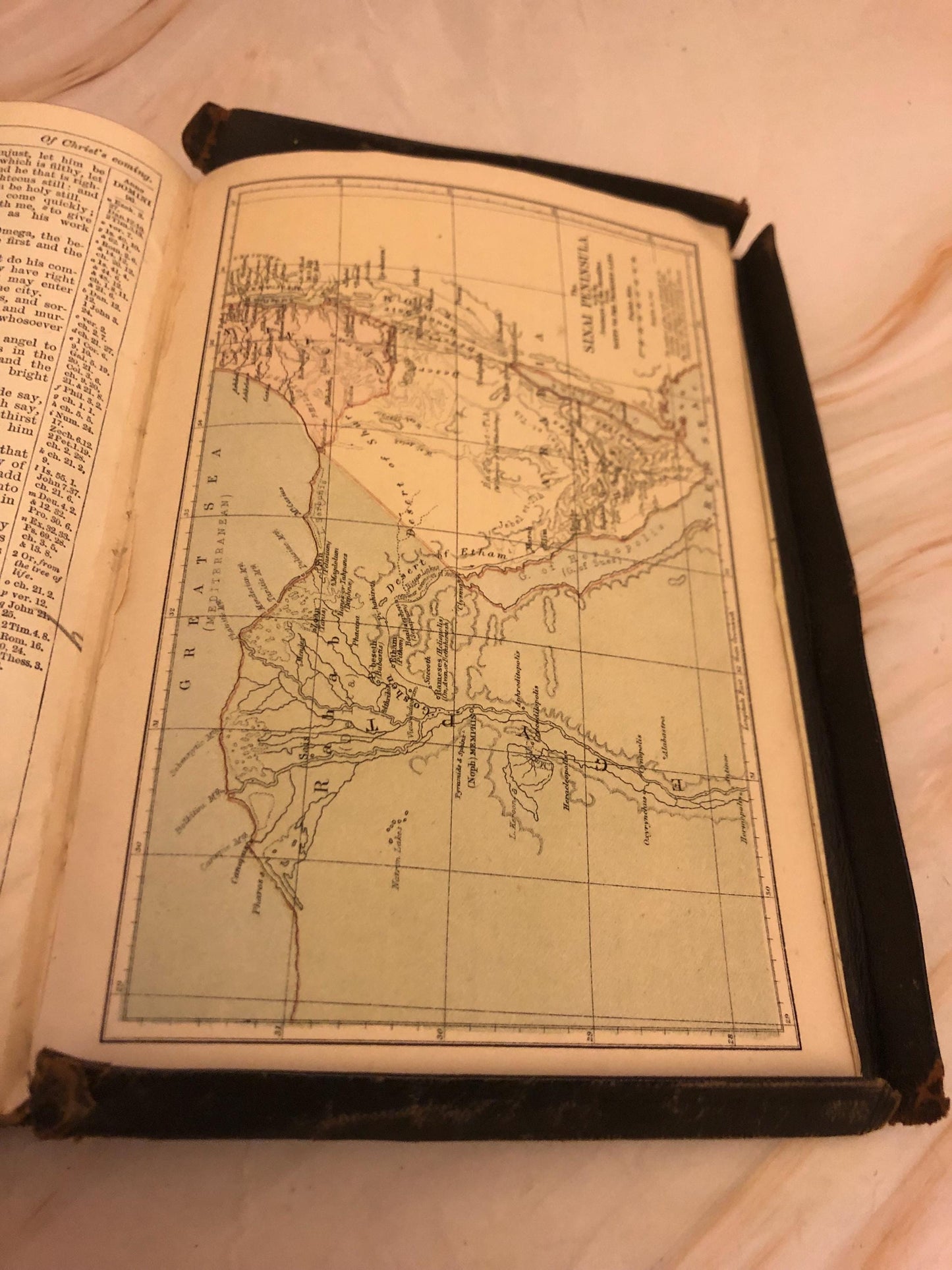 1800s Vintage Holy Bible - (Ref x406)