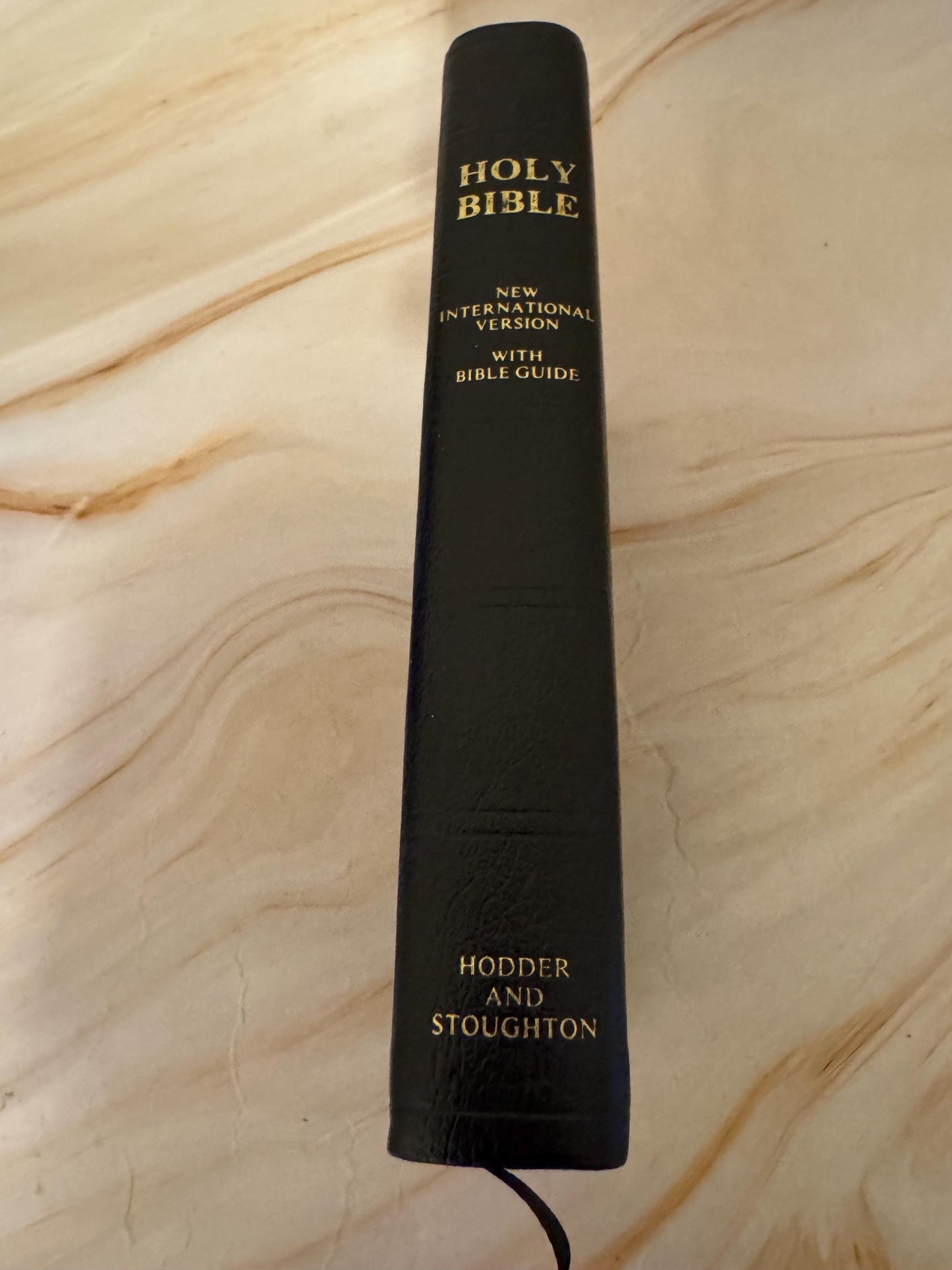 1995 NIV Holy Bible with Bible Guide, Black Leather New International Version Boxed Bible - Ref x637