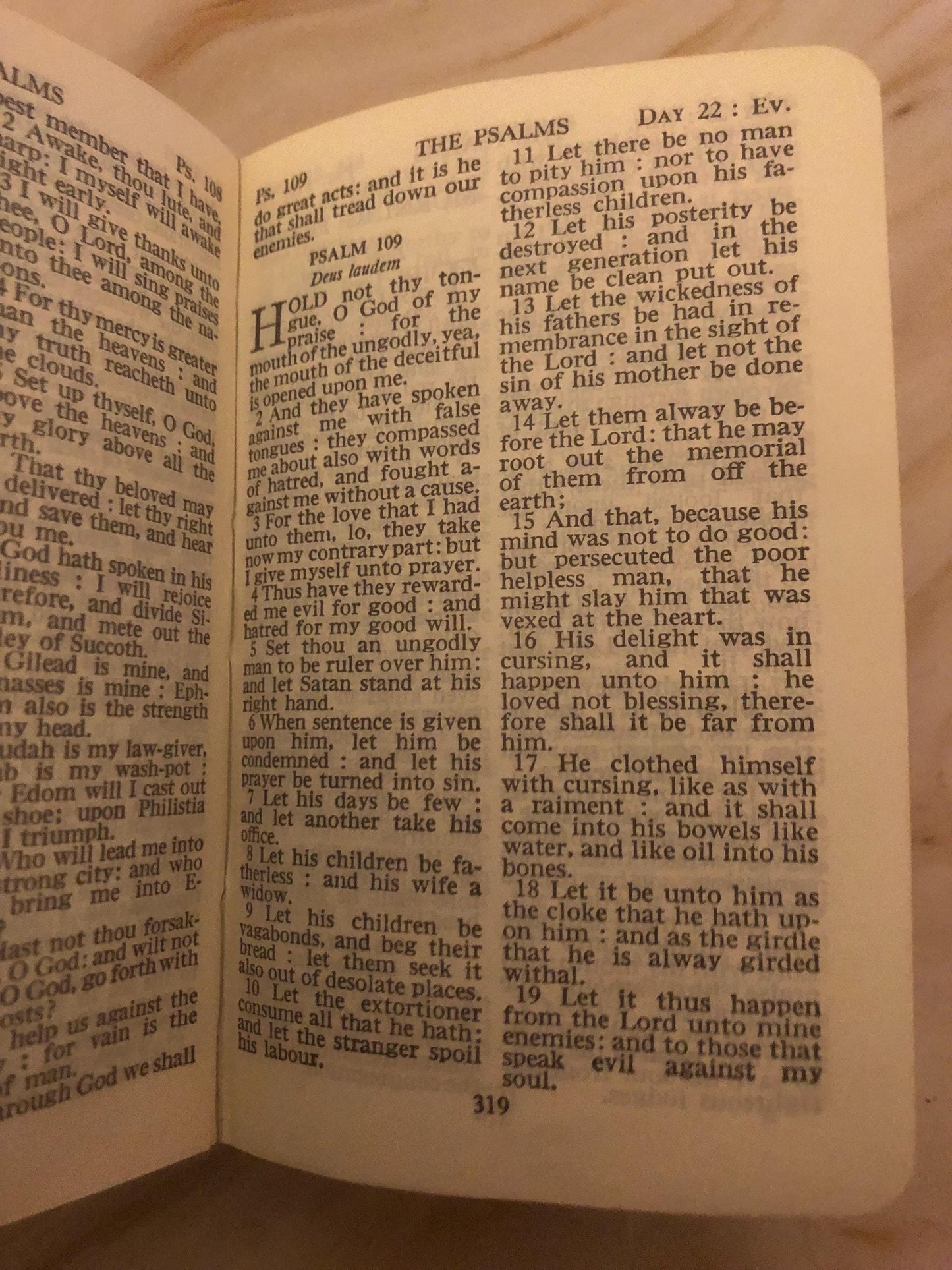 Mini Book of Common Prayer & Hymns – Pocket Size – Vintage Christian Prayer Book - Ref x485