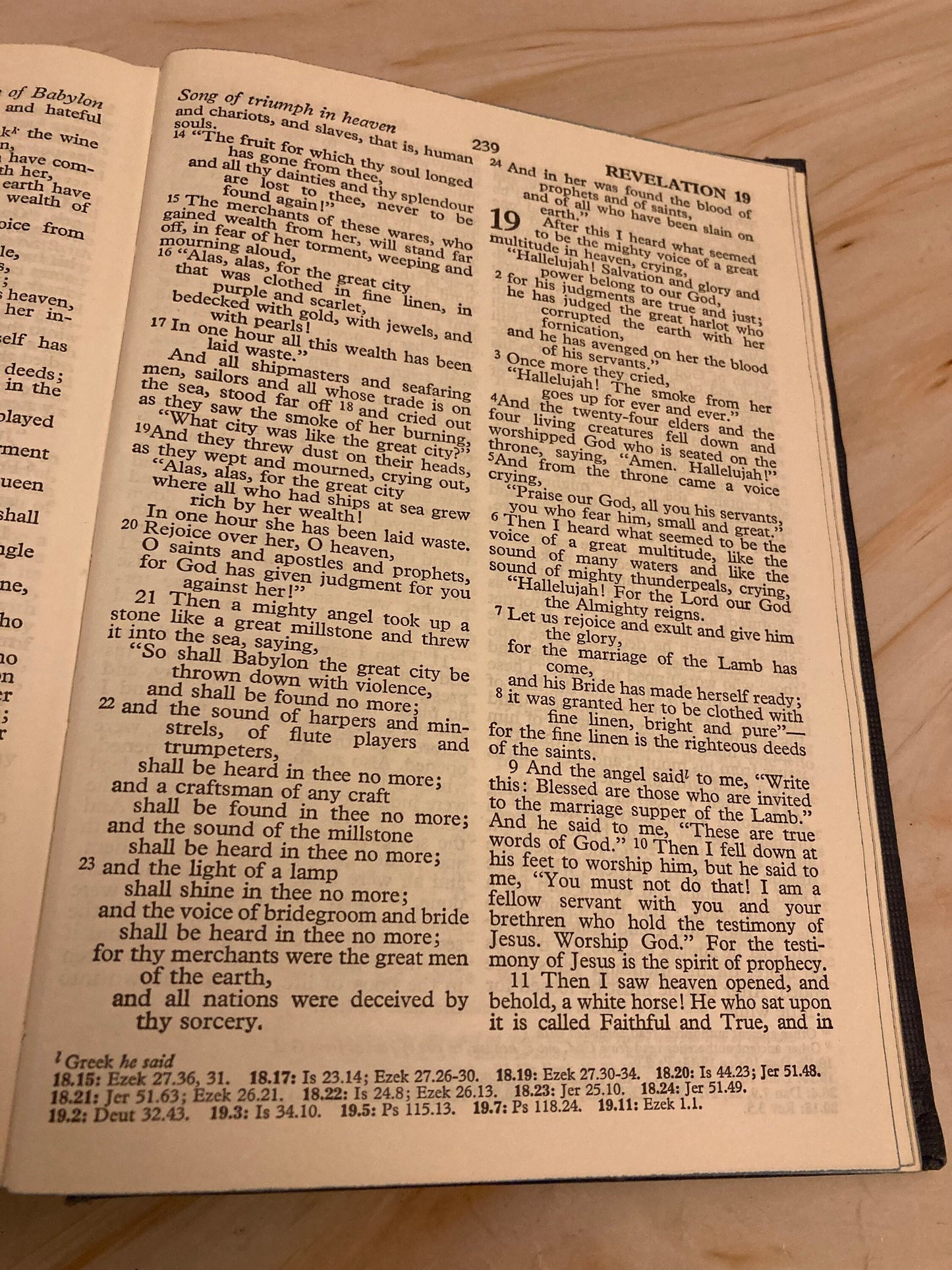 1952 Collins Illustrated RSV Holy Bible - (Ref x274)
