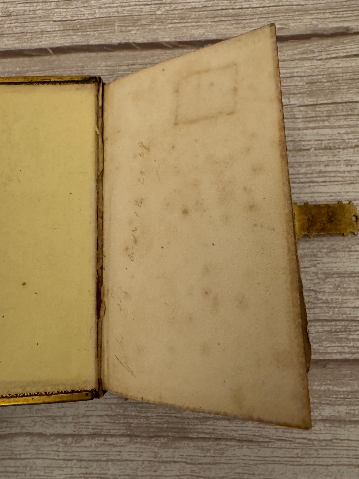 1854 New Testament & Book of Common Prayer – Leather Bound Bible with Brass Clasp - Ref x776