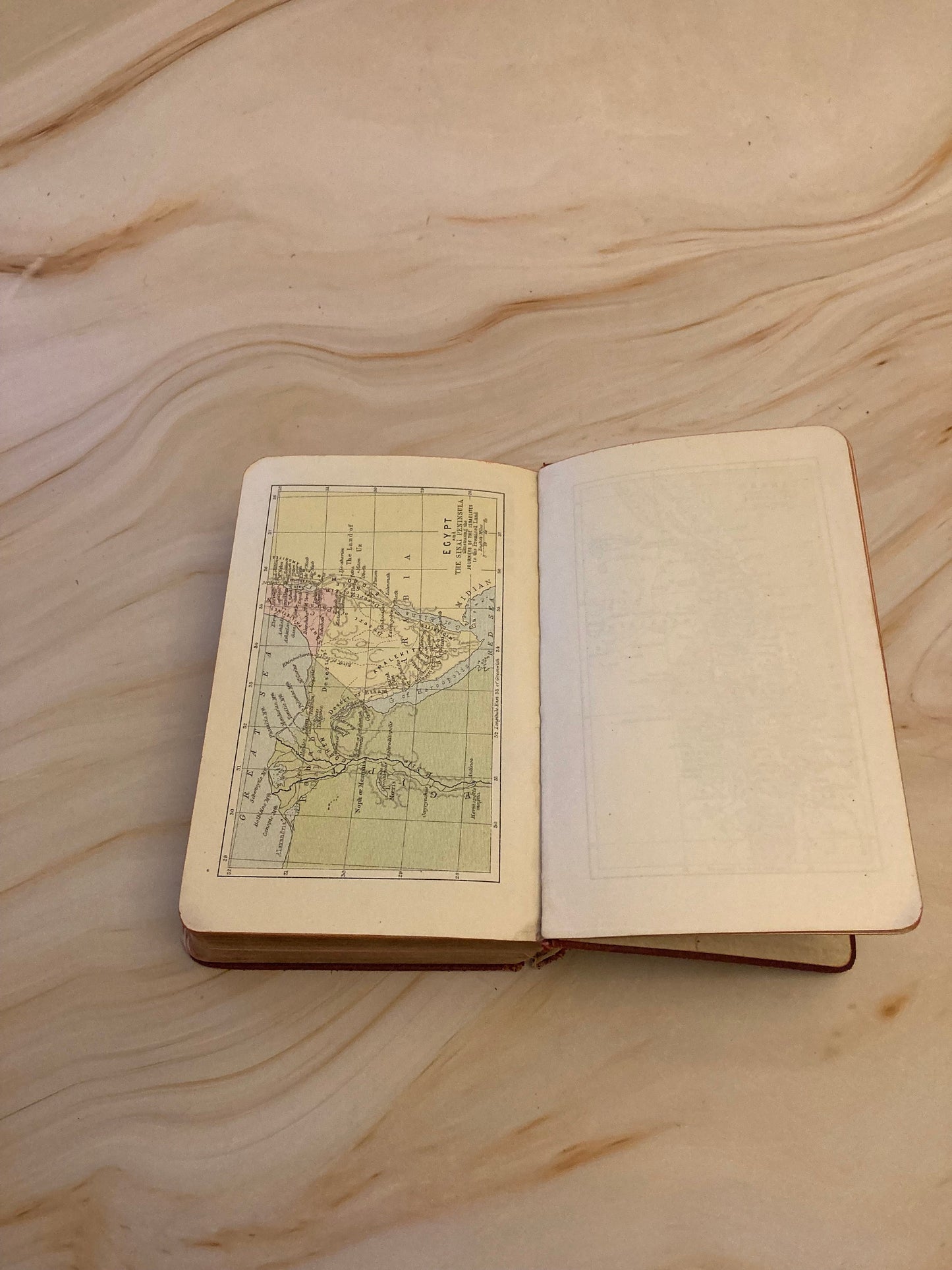 King George V Holy Bible Church Hymn Book 1912 - (Ref X30)