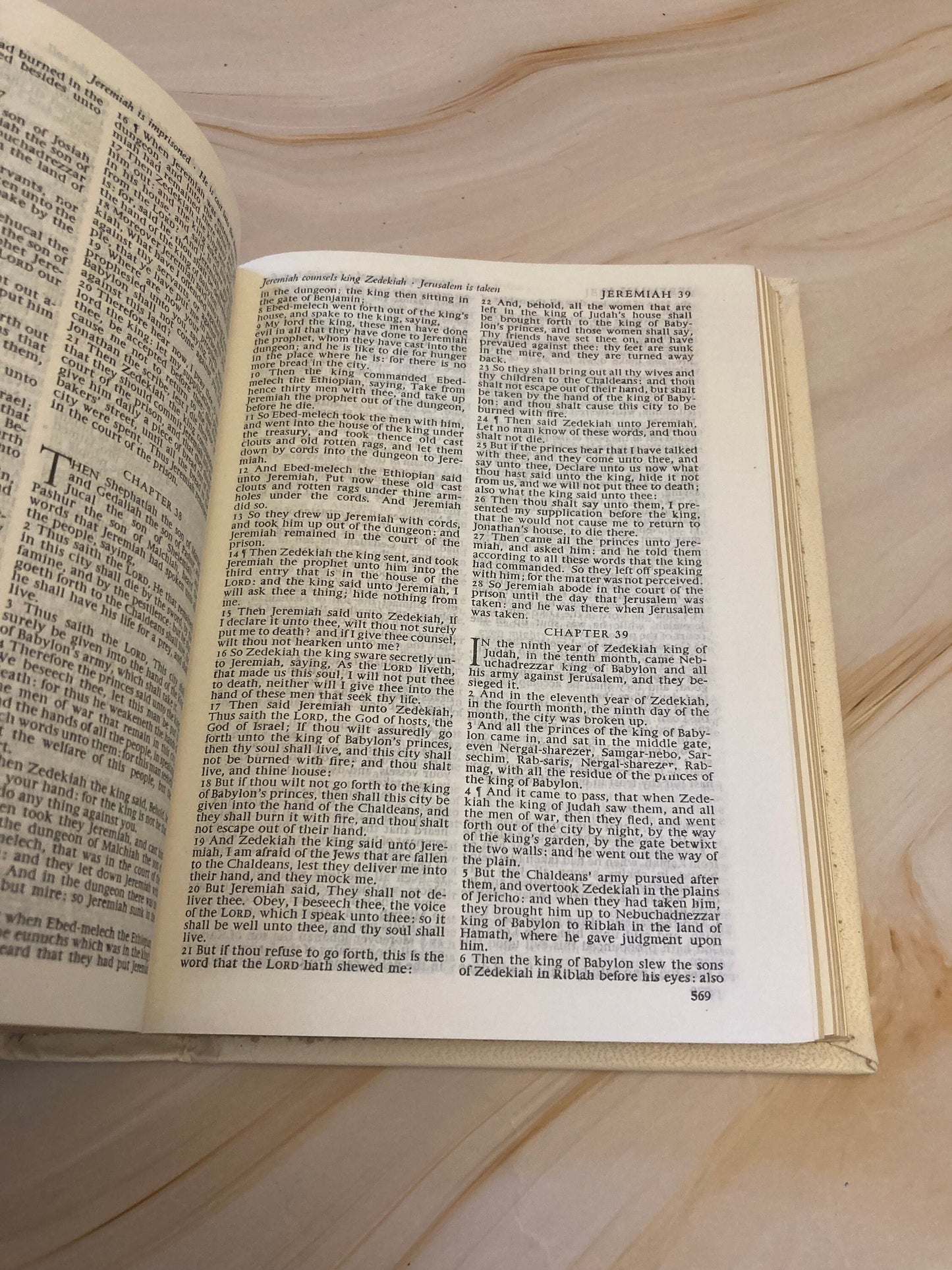 Pocket size white hardcover holy bible 1990s - (x27)