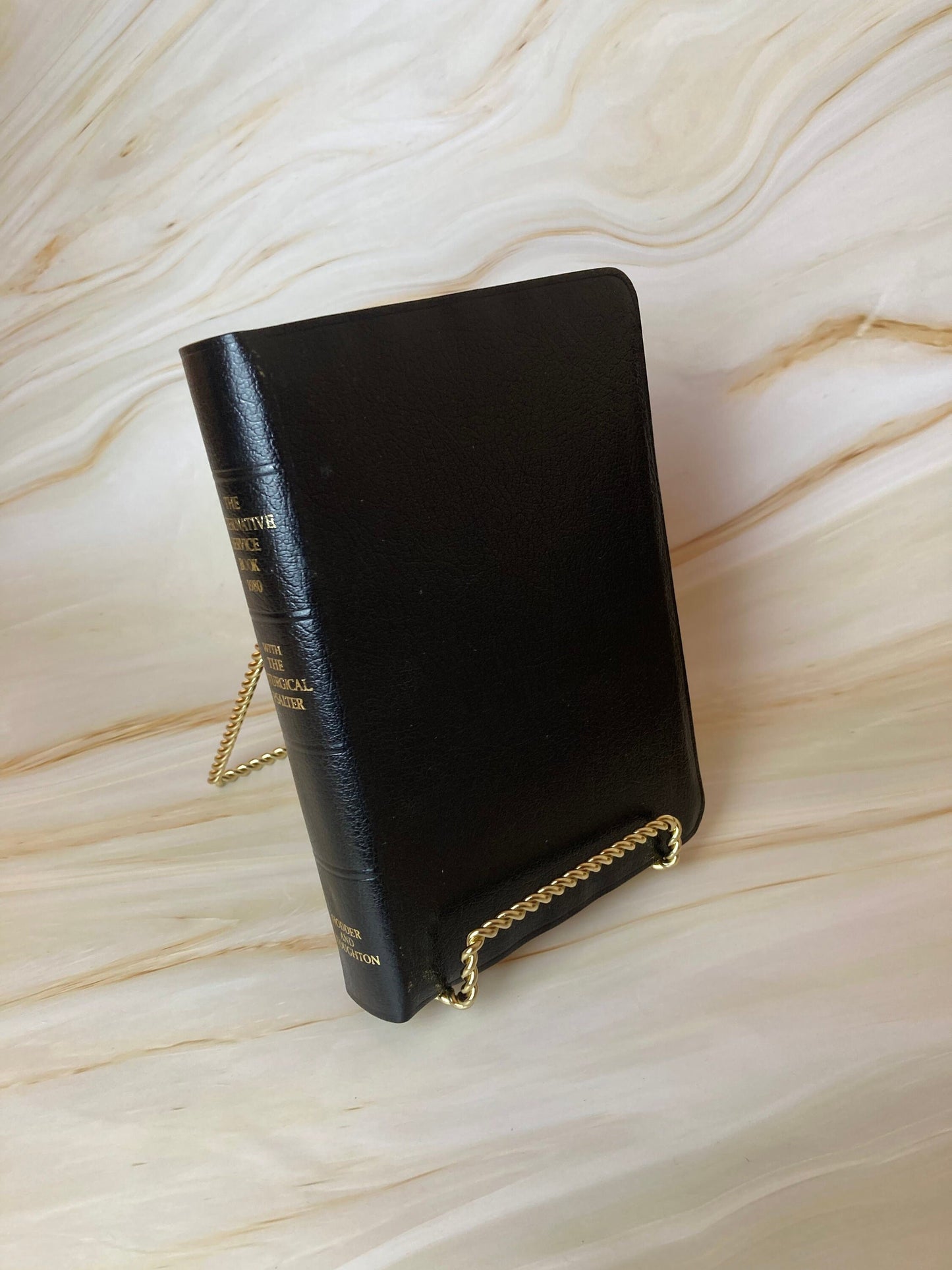 The alternative service book 1980 hodder and loughton - black bonded leather gold case (ref x6)