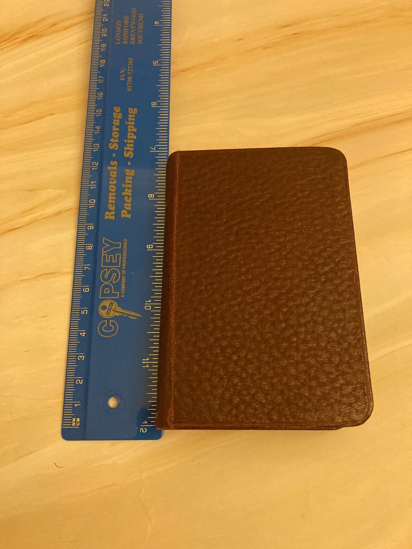 Prayer and Hymns Pocket Size Book Eyre and Spottiswoode - (Ref X34)