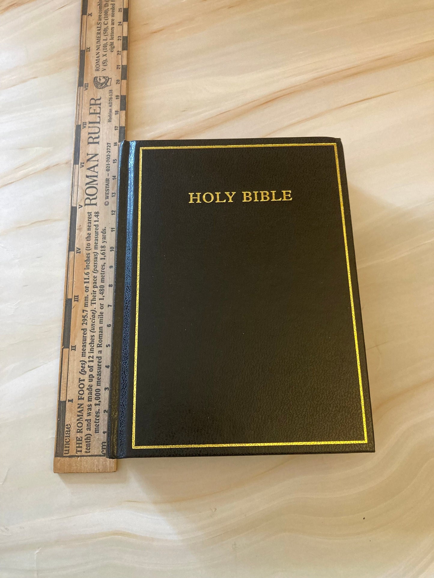 Oxford Holy Bible black and Gold hardback Cover - (Ref X88)