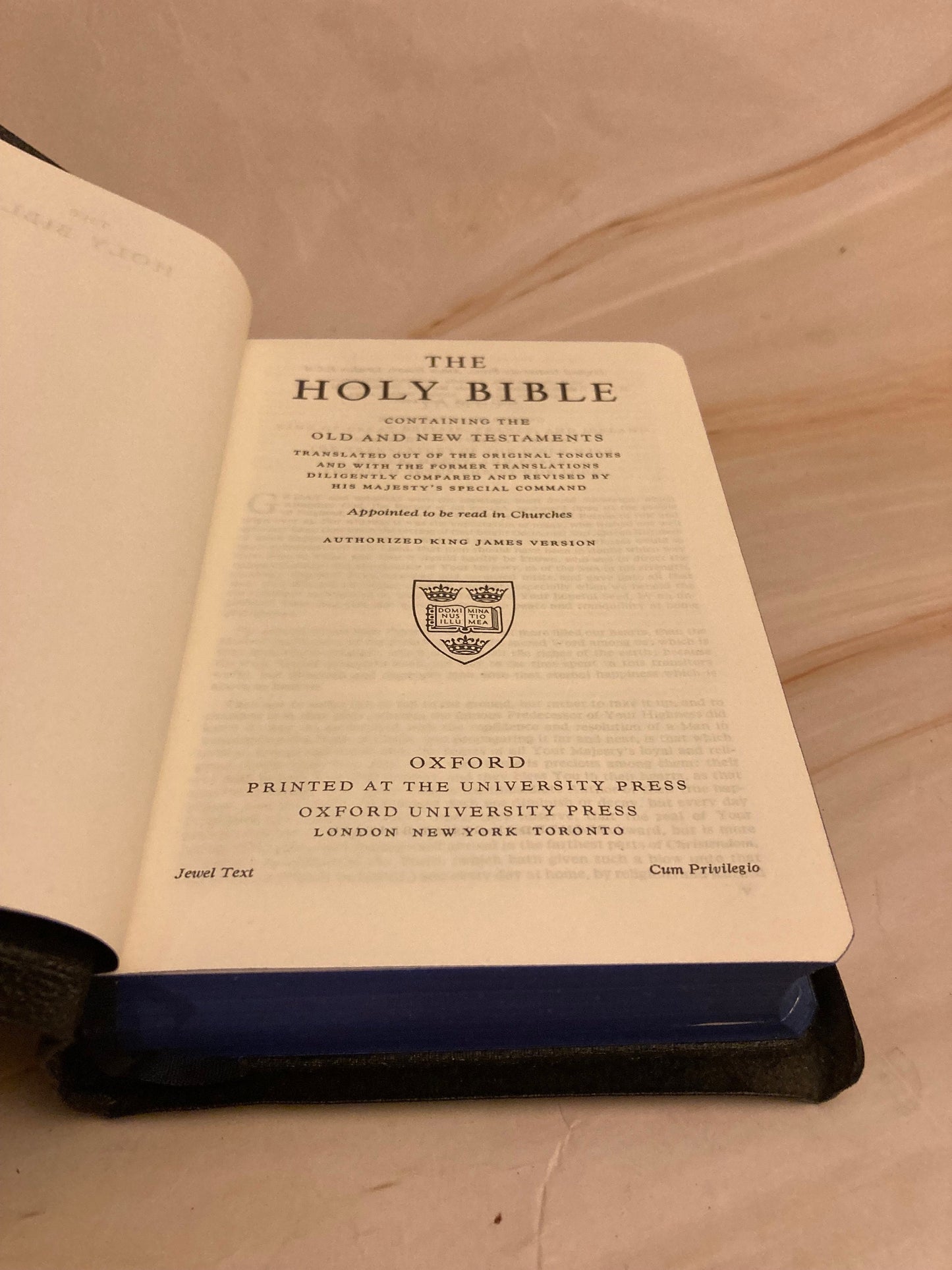 Vintage Oxford Holy Bible - Ref x302