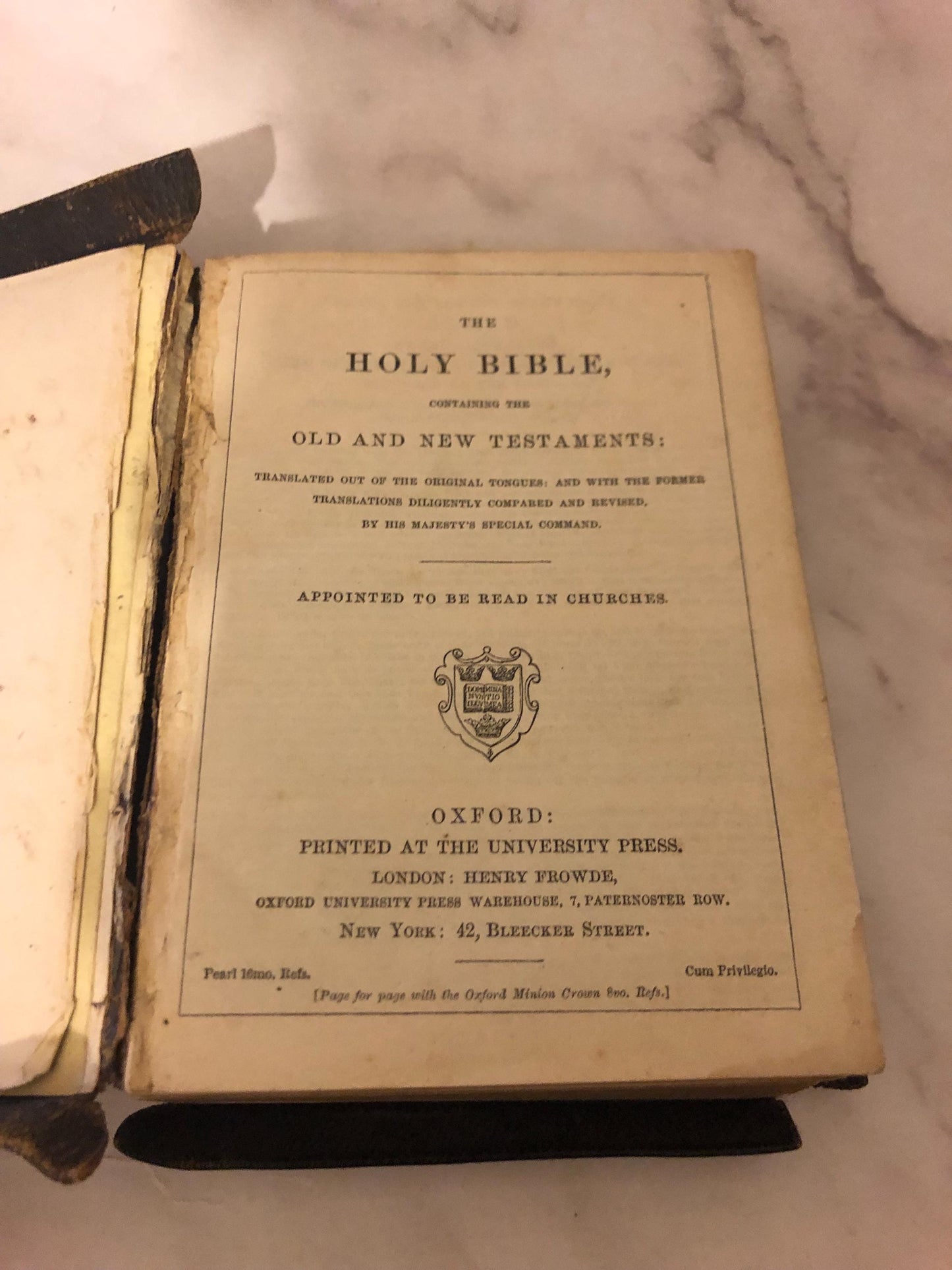 Vintage Holy Bible - Ref x371