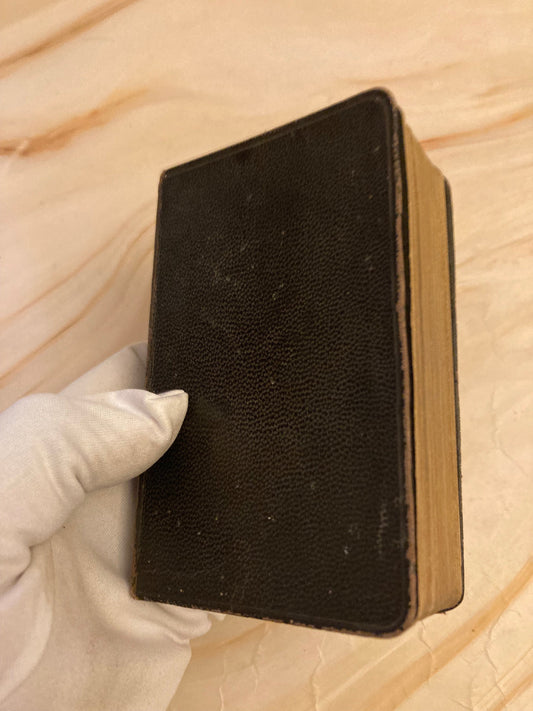 1931 Mini Common Prayer Communion Hymn book - (Ref x357)