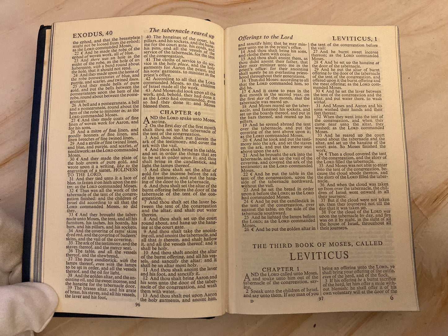 KJV Holy Bible 1950s - (Ref x355)