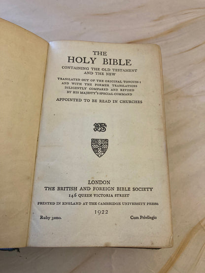 1922 Antique Holy Bible - (Ref x341)