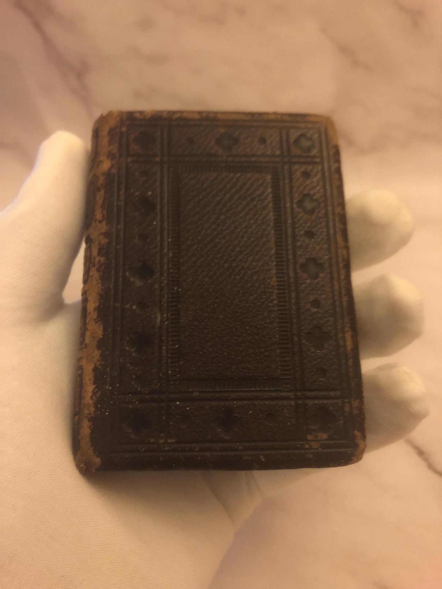 1859 Mini Vintage New Testament Bible - (Ref x468)