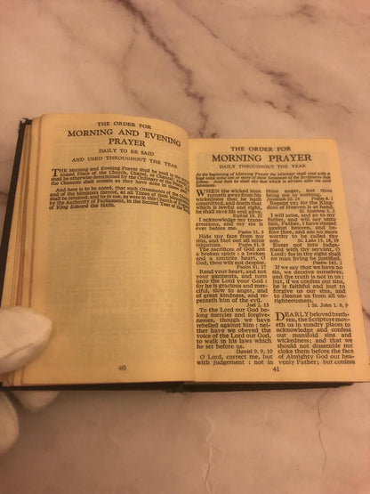 1920s Book of Common Prayer & Hymns Mini Pocket Prayer Book Antique Church Book - (Ref x452)