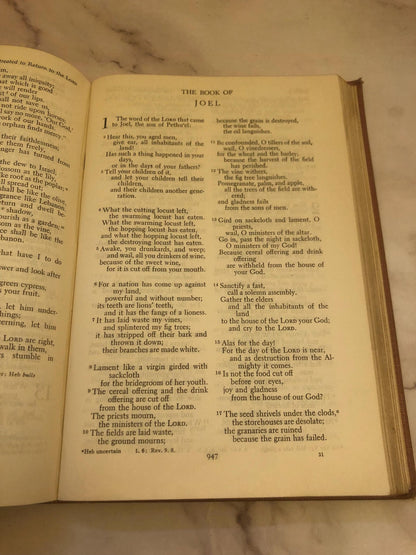 1953 Holy Bible – Vintage Christian Bible – Hardback Edition - Ref x448