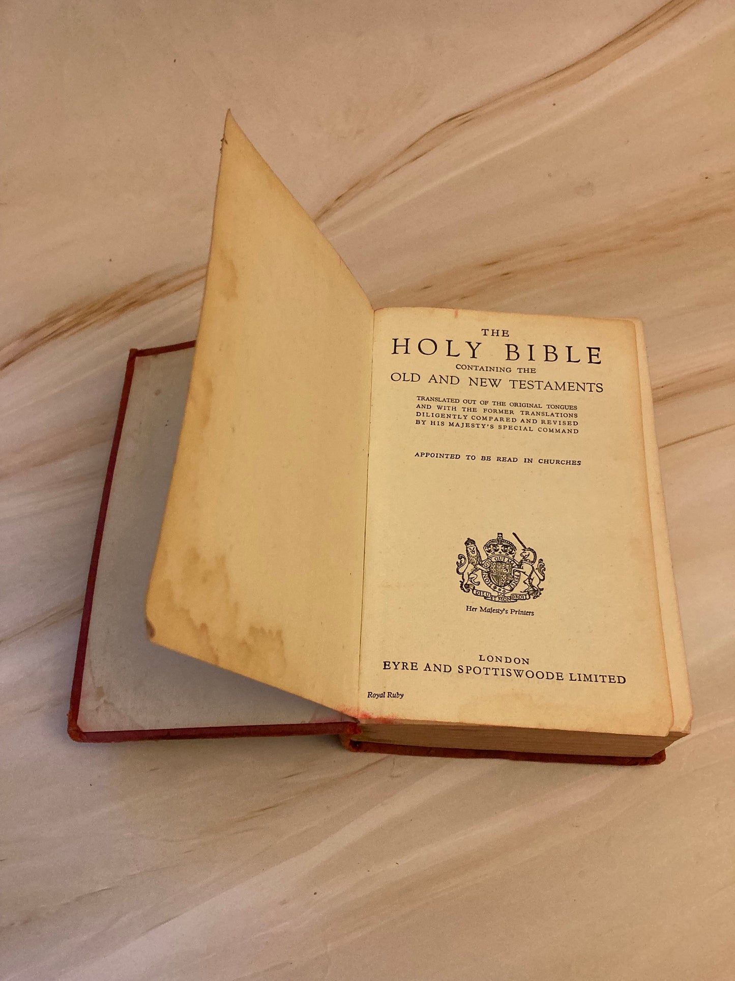 Vintage Illustrated Holy Bible – Hardback – Christian Gift Bible – Classic Edition - (Ref X115)
