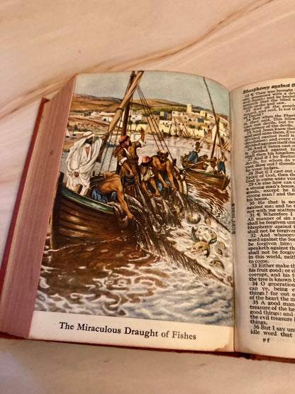 Vintage Illustrated Holy Bible – Hardback – Christian Gift Bible – Classic Edition - (Ref X115)