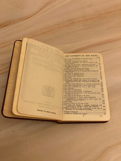 Vintage Book of Common Prayer & Hymns – Eyre and Spottiswoode – Pocket Size Prayer Book - Ref X34