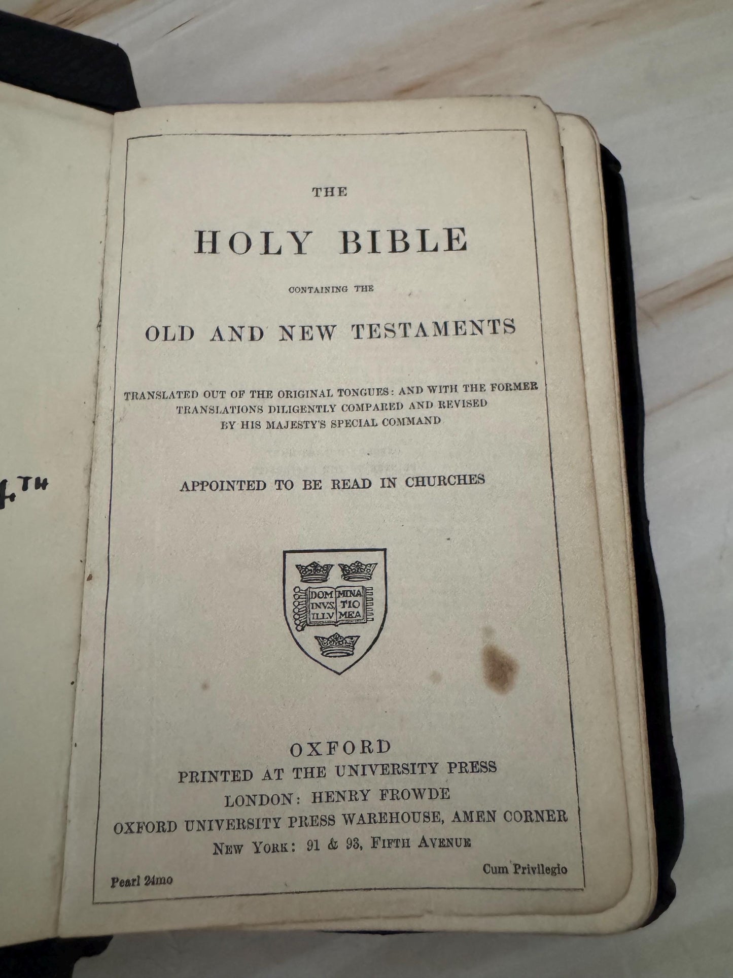 1904 Holy Bible Oxford University Press Antique King James Bible Black Leather Small KJV Bible - Ref x674