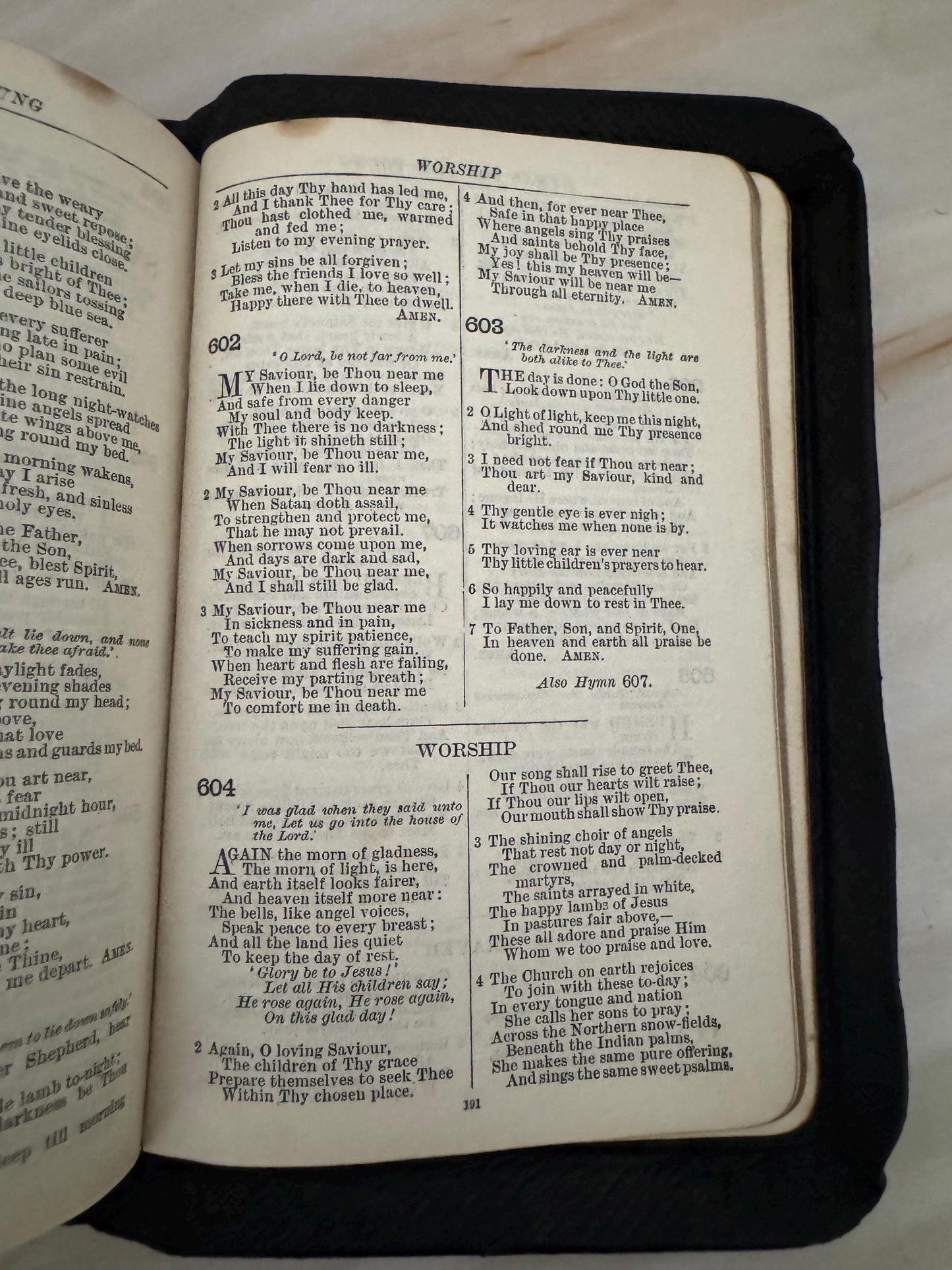 1904 Holy Bible Oxford University Press Antique King James Bible Black Leather Small KJV Bible - Ref x674