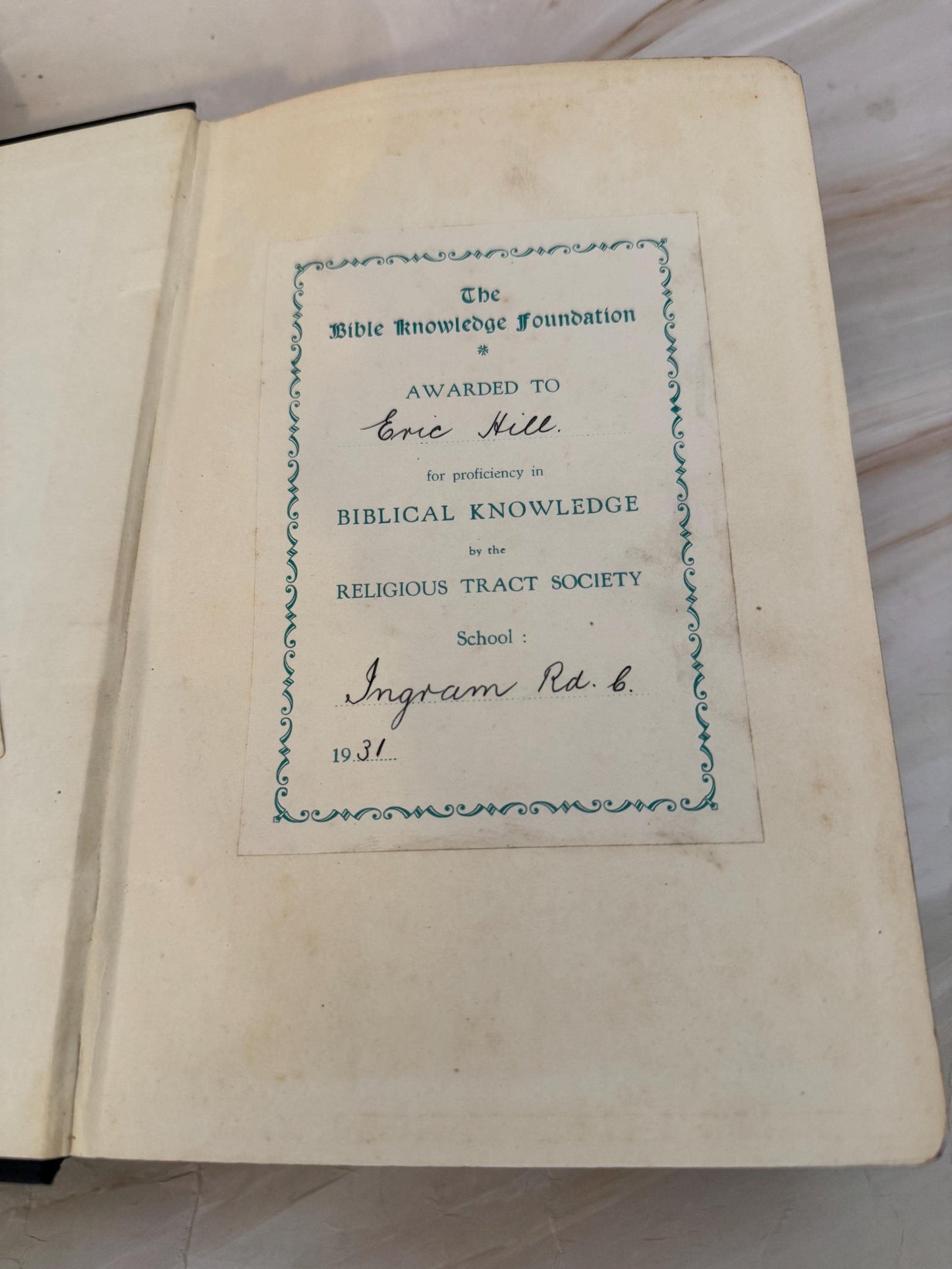 Antique 1931 Holy Bible KJV with Illustrations & Maps - Ref x670