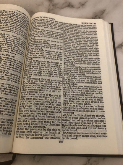 KJV Holy Bible Large Print – 1993 Edition – Easy Read Christian Bible - Ref x495