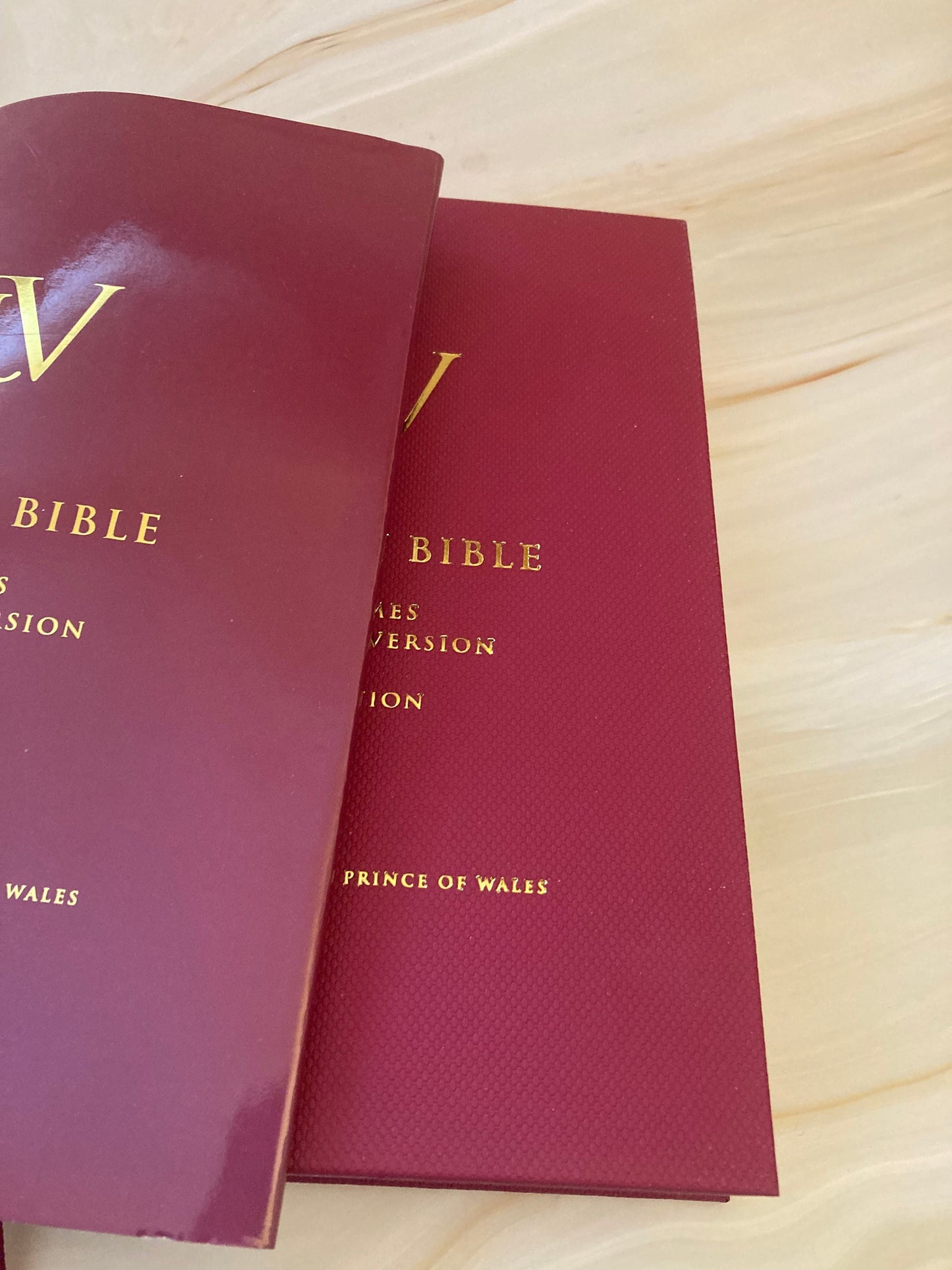 KJV Holy Bible – Prince of Wales Edition – Red Hardback – King James Version - Ref X83