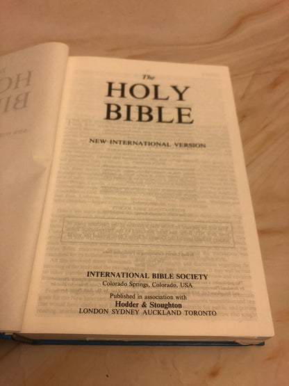 1992 NIV Holy Bible Vintage Christian Bible - (Ref x432)
