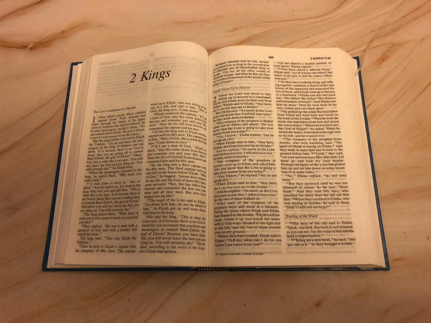 1992 NIV Holy Bible Vintage Christian Bible - (Ref x432)