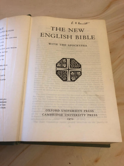 1970 New English Bible with Apocrypha – Vintage Bible – Christian Study Book - (Ref x430)