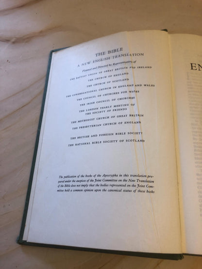1970 New English Bible with Apocrypha – Vintage Bible – Christian Study Book - (Ref x430)