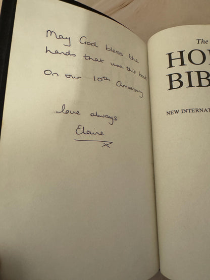 1995 NIV Holy Bible with Bible Guide, Black Leather New International Version Boxed Bible - Ref x637