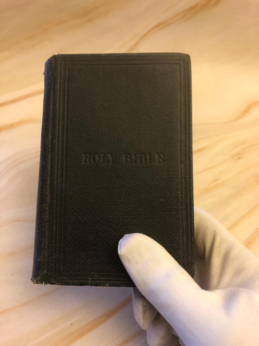 1921 Holy Bible – Antique Christian Bible – Small Pocket Bible - Ref x417