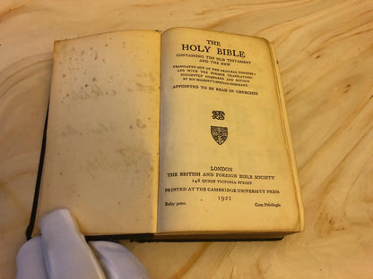 1921 Holy Bible – Antique Christian Bible – Small Pocket Bible - Ref x417