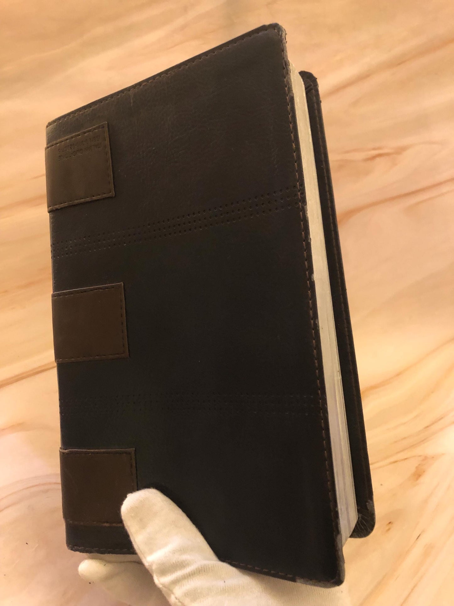 2006 NIV Men’s Devotional Bible – Christian Study Bible- Ref x413