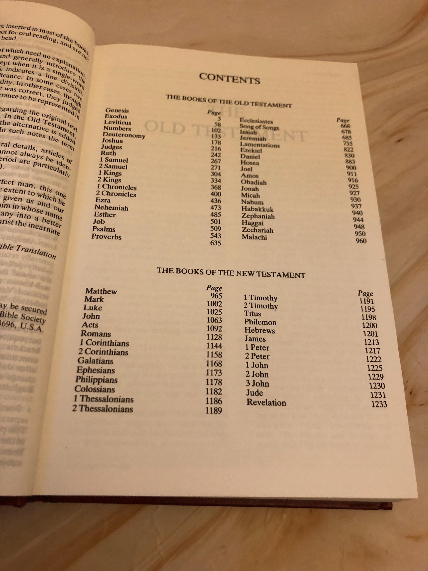 NIV Holy Bible 2001 Hardcover Christian Bible Modern Bible Gift Study Bible - (Ref x405)