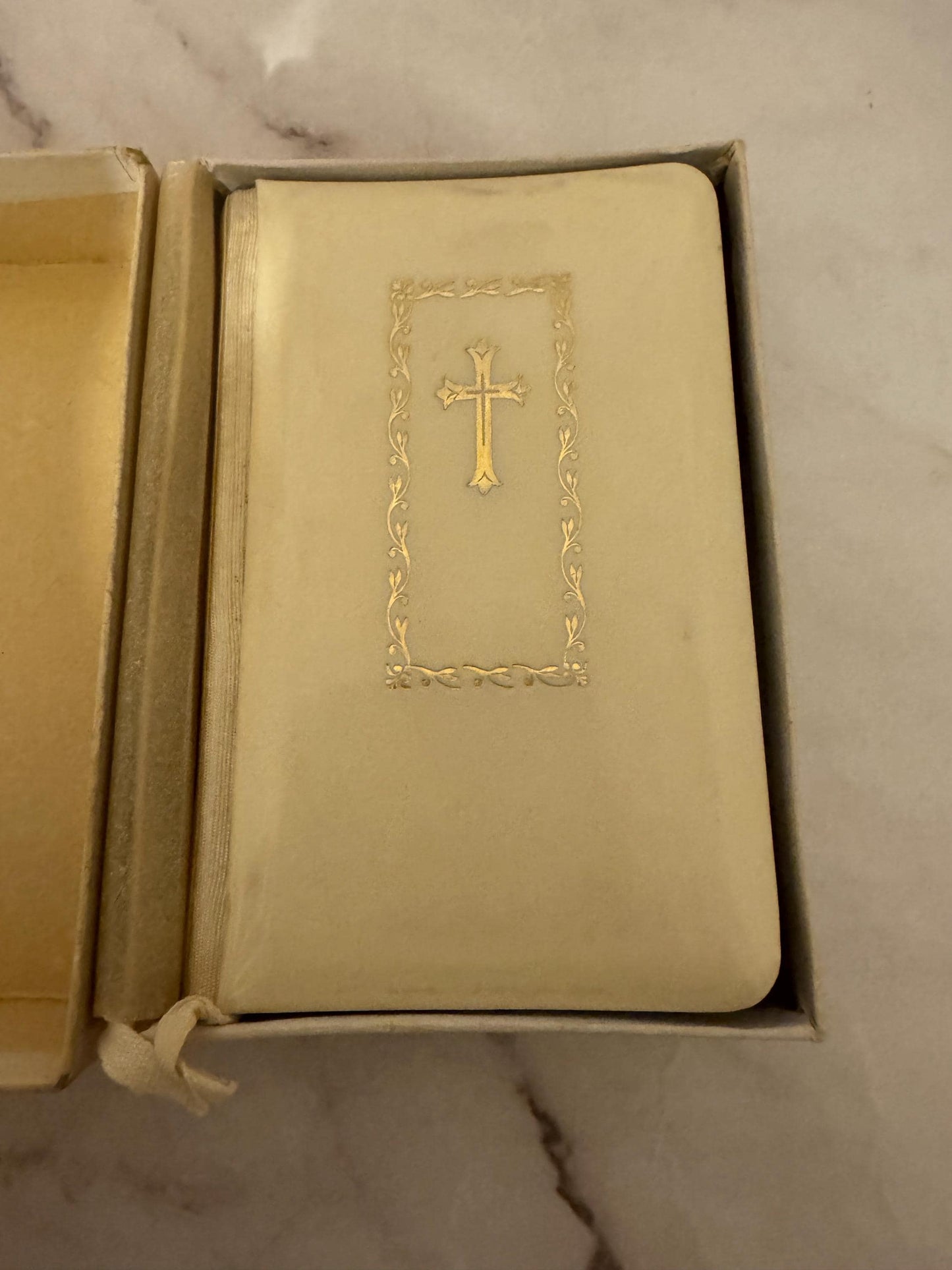 1941 Book of Common Prayer – Church of England Pocket Edition with Case – Vintage Christian Gift - Ref X634