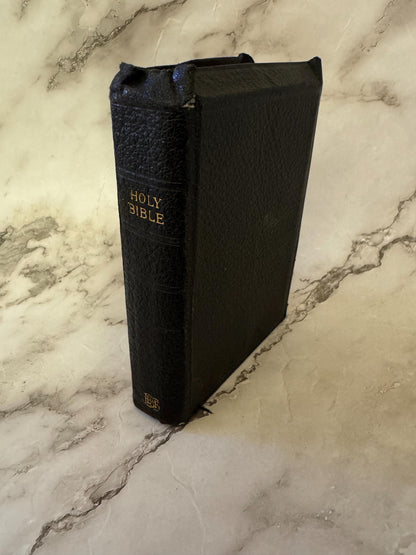 Antique Holy Bible Yapp Binding Early 1900s Leather Bound KJV Vintage Christian Bible Pocket - Ref x613