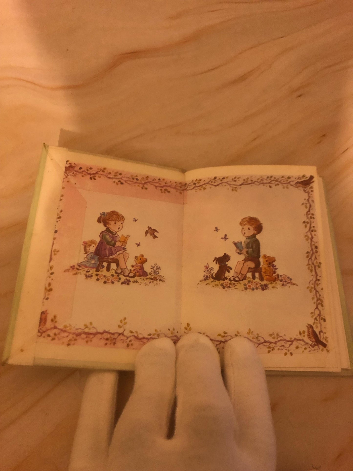 1978 Illustrated Children’s Hymn Book Christian Songs- Ref x488