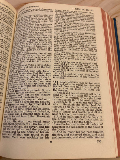 1965 Oxford Holy Bible Nonpareil Edition Compact KJV - (Ref x211)