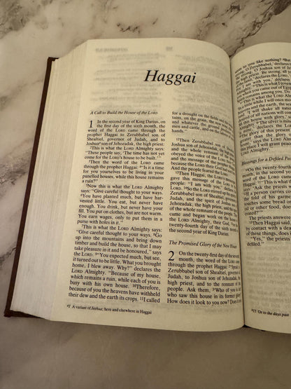1994 NIV Bible with 1963 Church Wedding Pamphlet Vintage Christian Keepsake Gift - Ref x582
